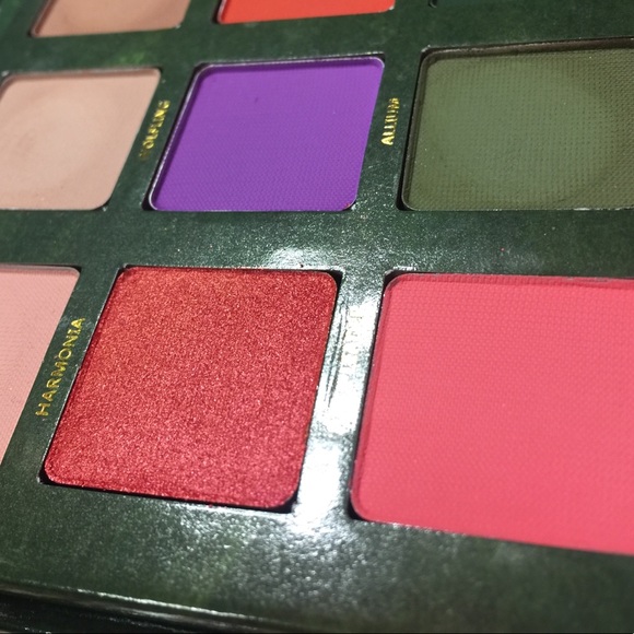 Menagerie cosmetics feral palette only eyeshadows - Picture 5 of 6